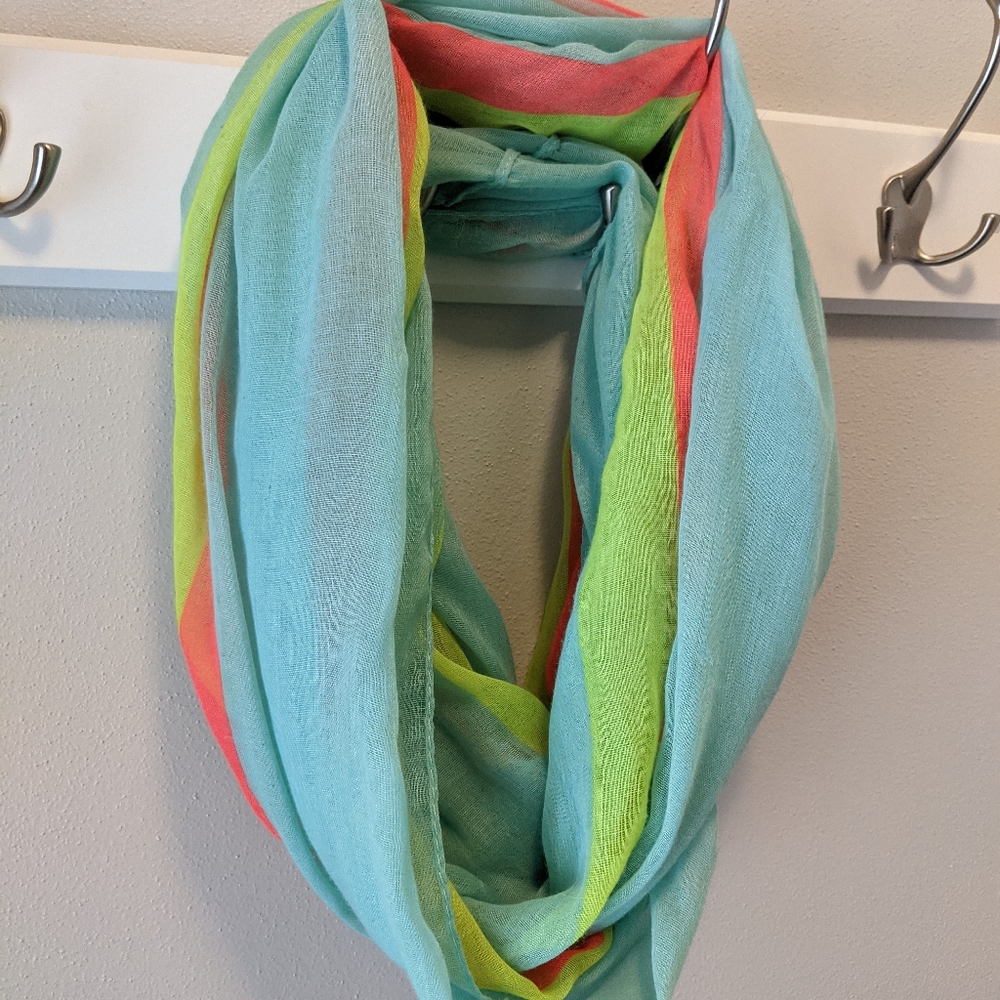 Infinity scarf - Picture 3 of 3
